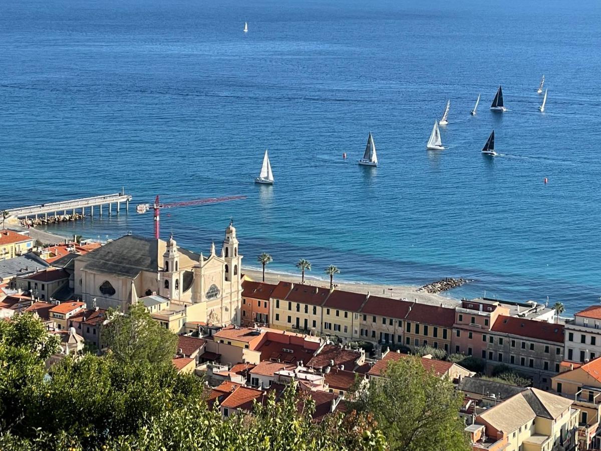 Hotel Sotto Le Stelle ...Il Mare Pietra Ligure Exterior foto